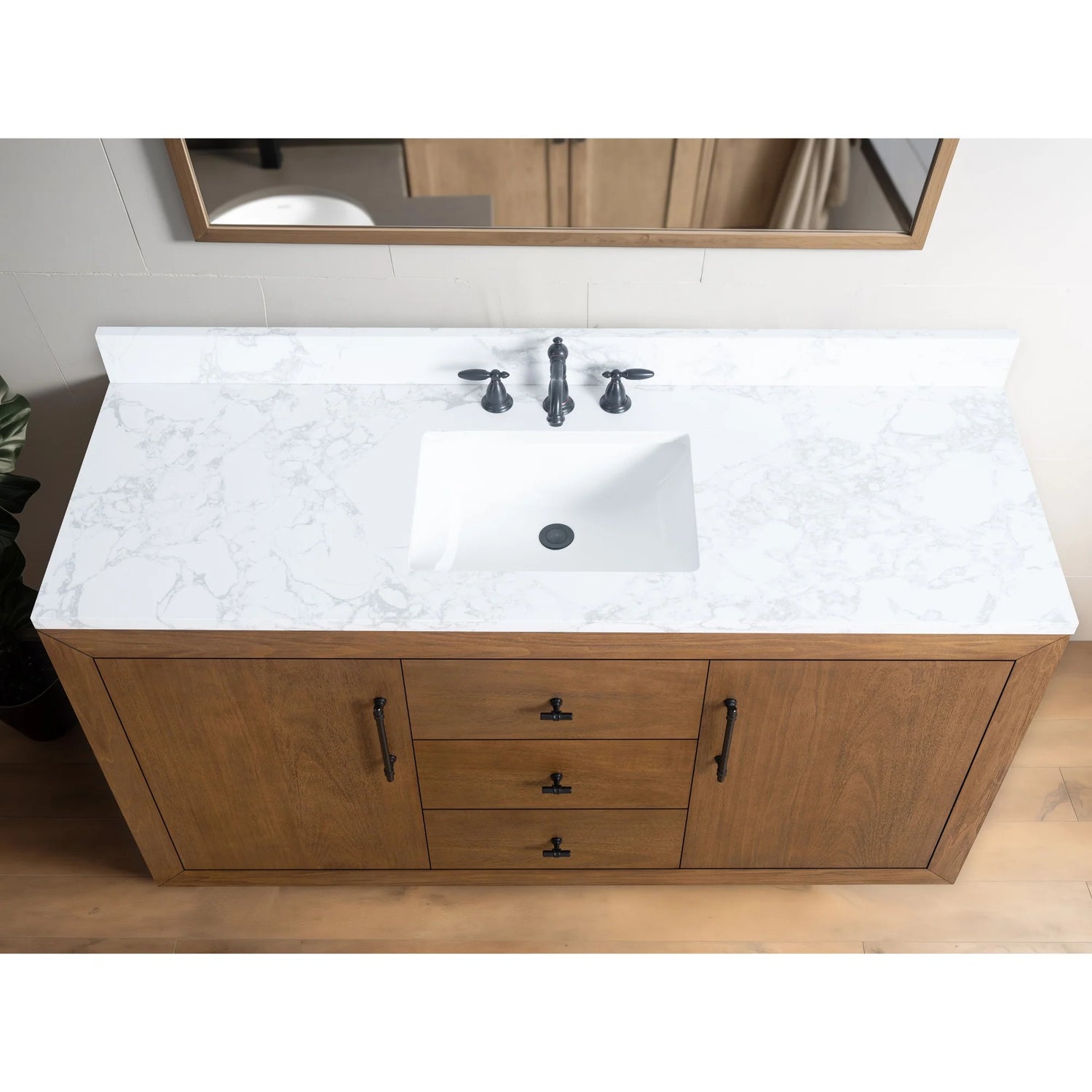 Tocador de baño con lavabo individual en color tostado y cubierta de mármol blanco Arabescato de 60 pulgadas de ancho x 22 pulgadas de profundidad x 38 pulgadas de alto