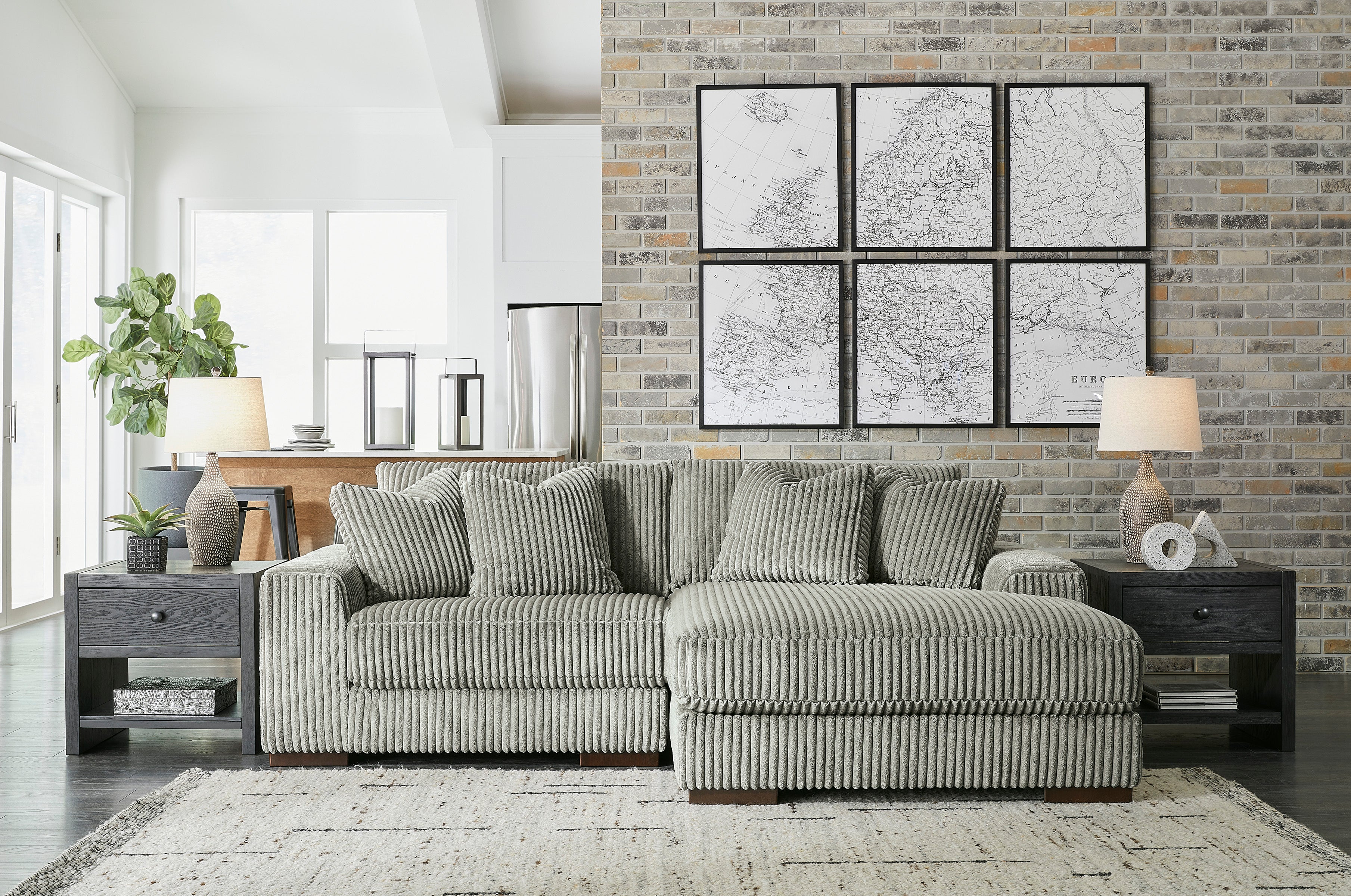 Lindyn Fog 2-Piece RAF Sofa Chaise