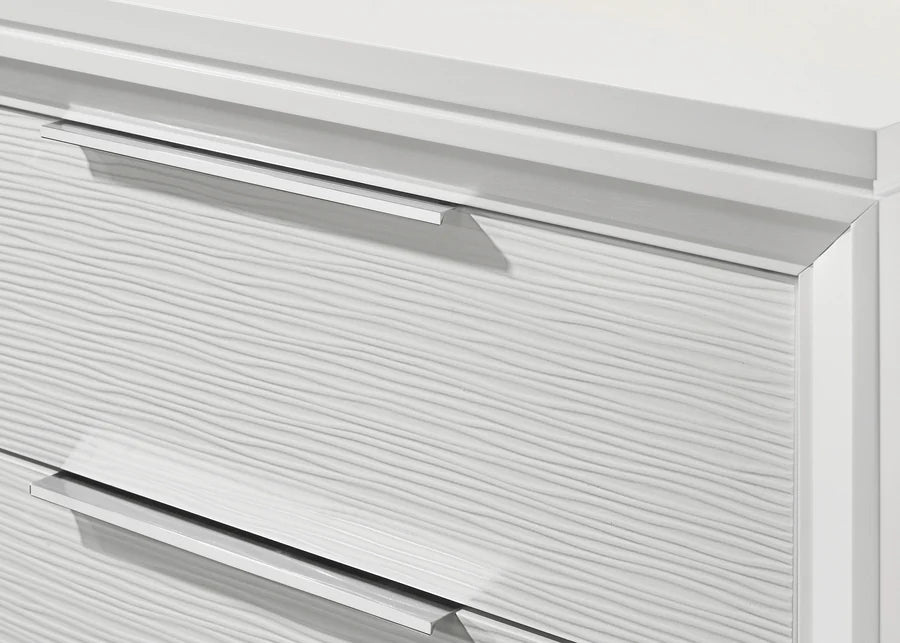 Juego de dormitorio Cressida con panel LED tapizado en blanco - King