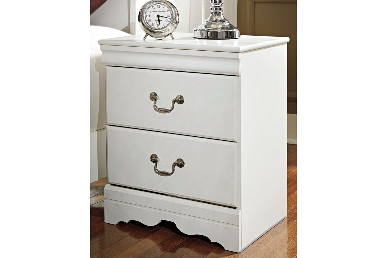 Anarasia White Nightstand