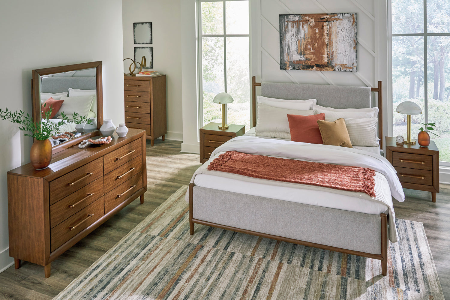 Cama Lyncott Brown Queen con paneles tapizados