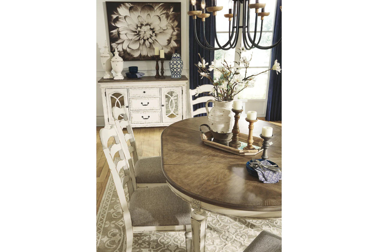 Realyn Chipped White Oval Extendable Dining Table