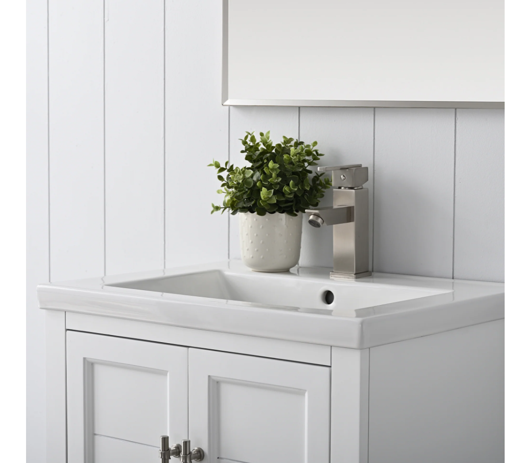 Vannes 24" Single Sink Bathroom Vanity in Silver Grey / White