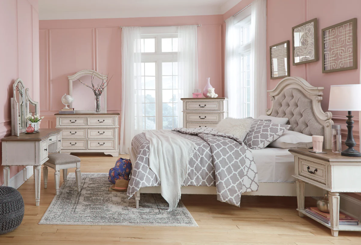 Realyn Chipped White Upholstered Panel Youth Bedroom Set