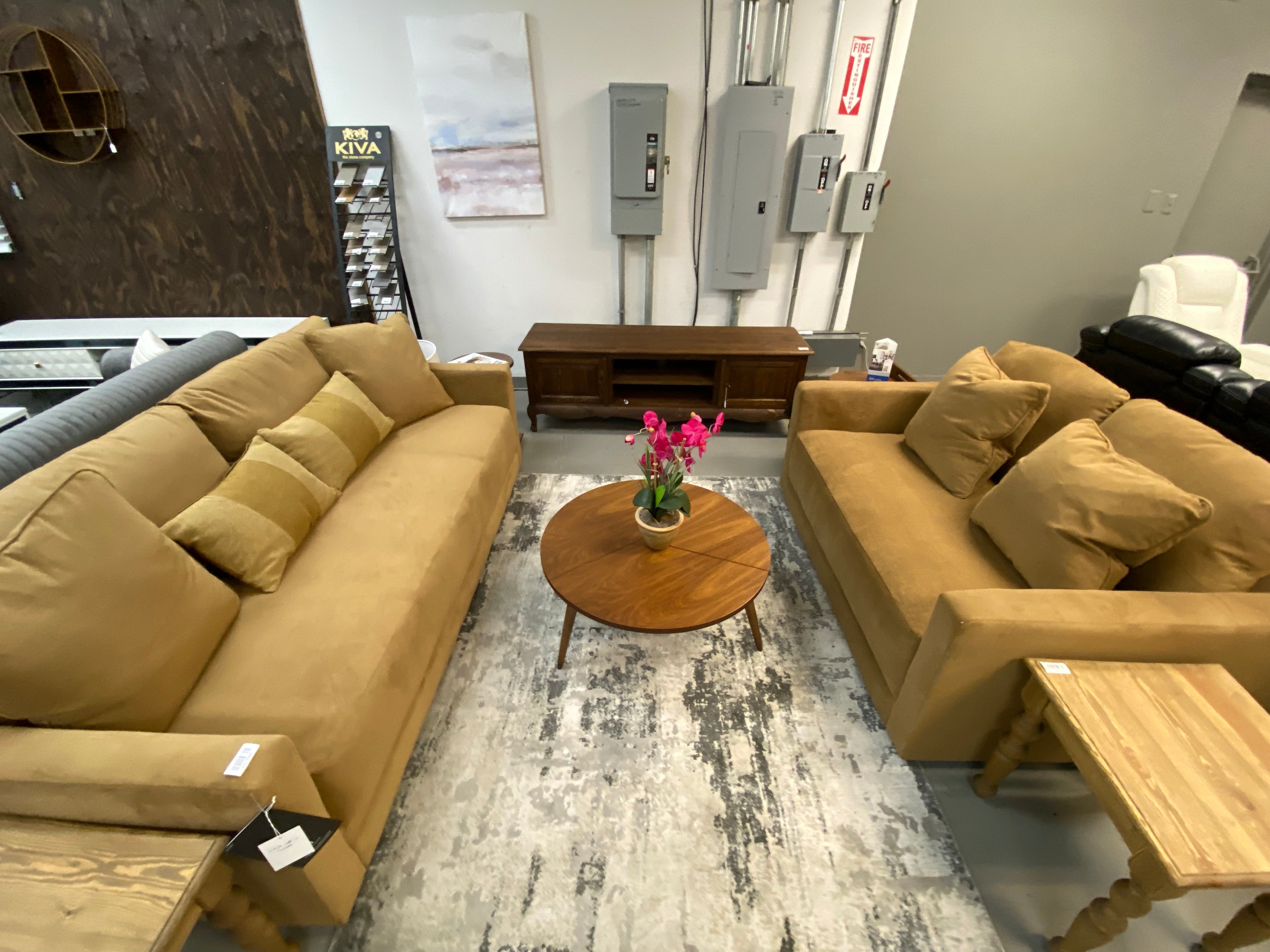 Lainne Sofa & Loveseat