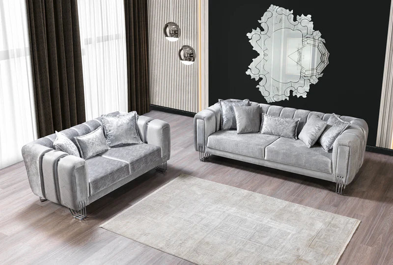 Sofá y loveseat de terciopelo plateado Santana