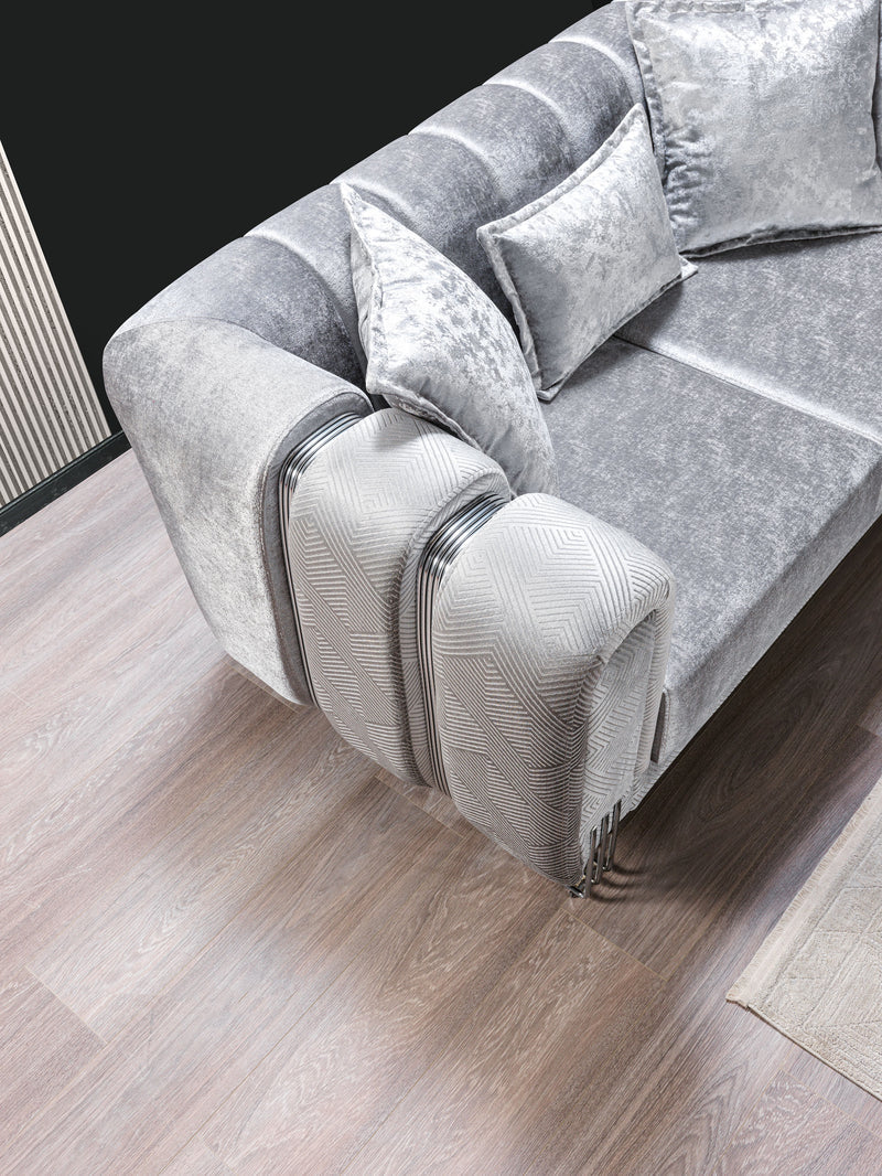 Sofá y loveseat de terciopelo plateado Santana