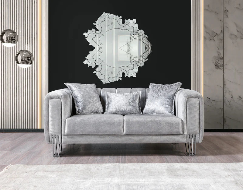 Sofá y loveseat de terciopelo plateado Santana