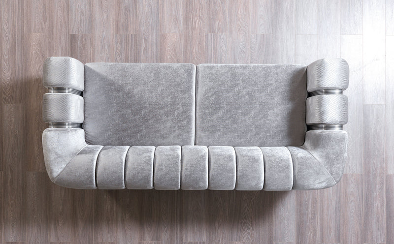 Sofá y loveseat de terciopelo plateado Santana