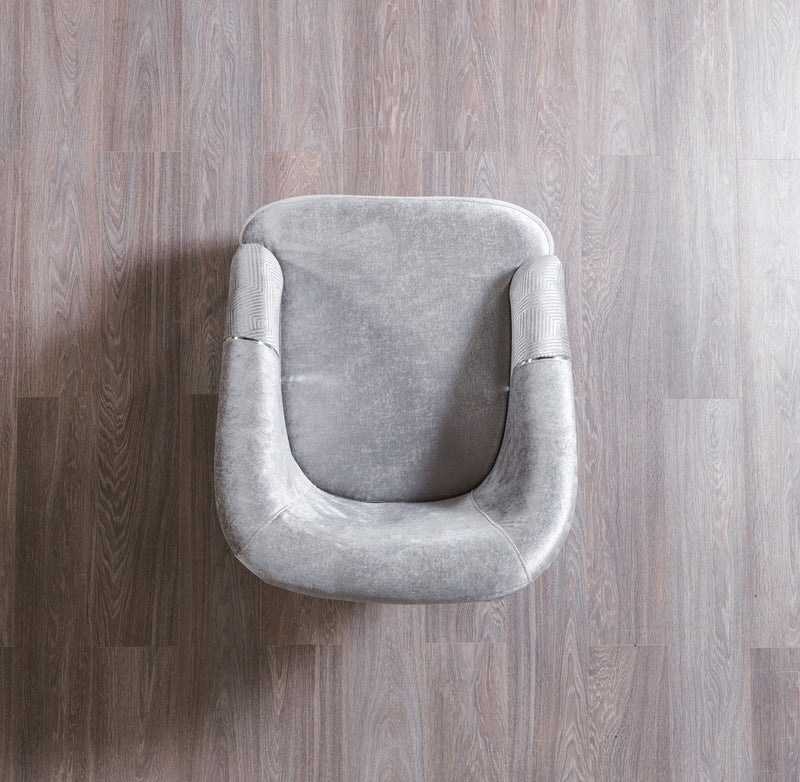 Sofá y loveseat de terciopelo plateado Santana