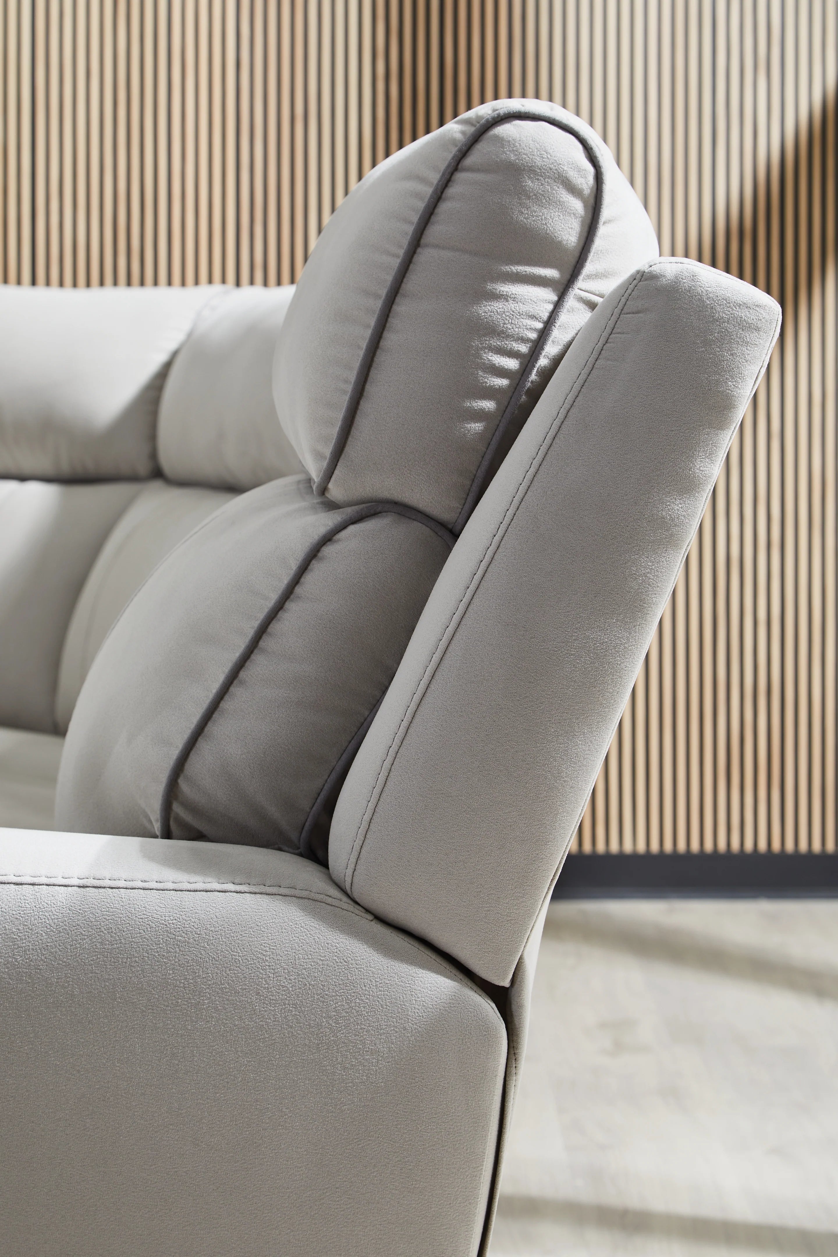 Social Pointe Power Reclining Living Room Set