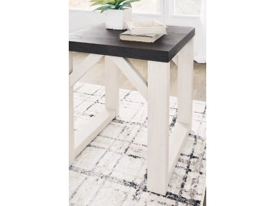 Dorrinson Table (Set of 3)