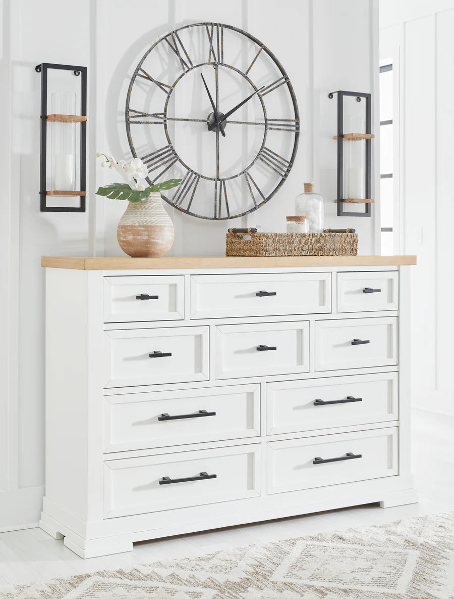Ashbryn White Storage Platform Bedroom Set