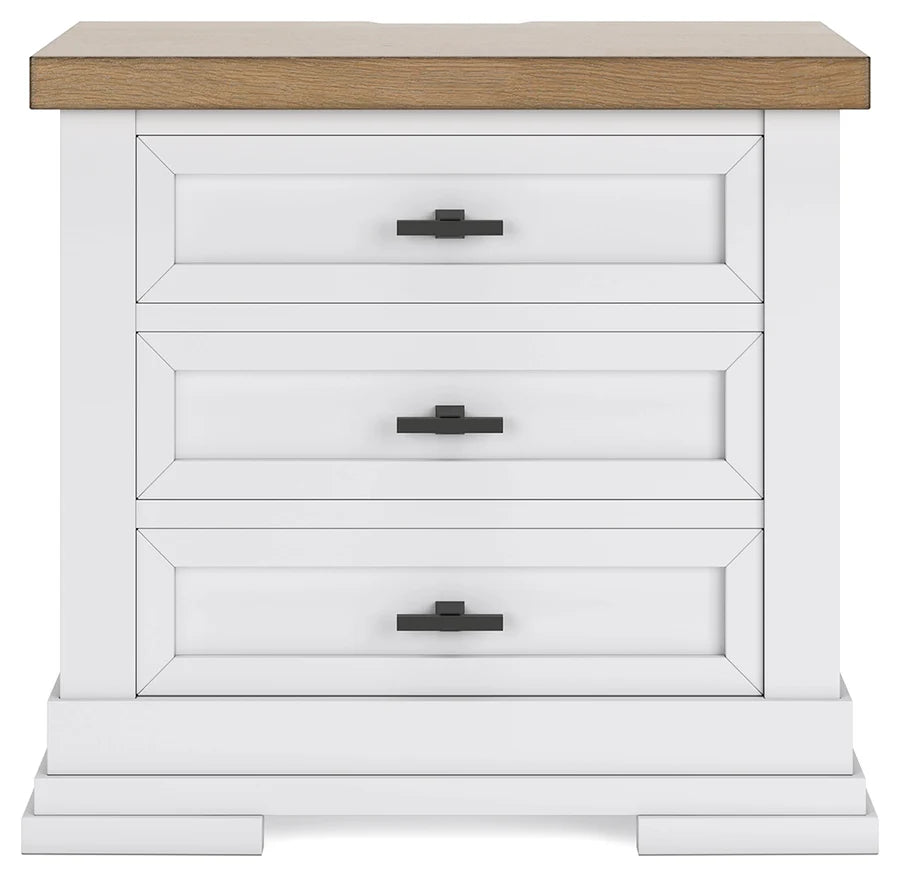 Ashbryn White Storage Platform Bedroom Set