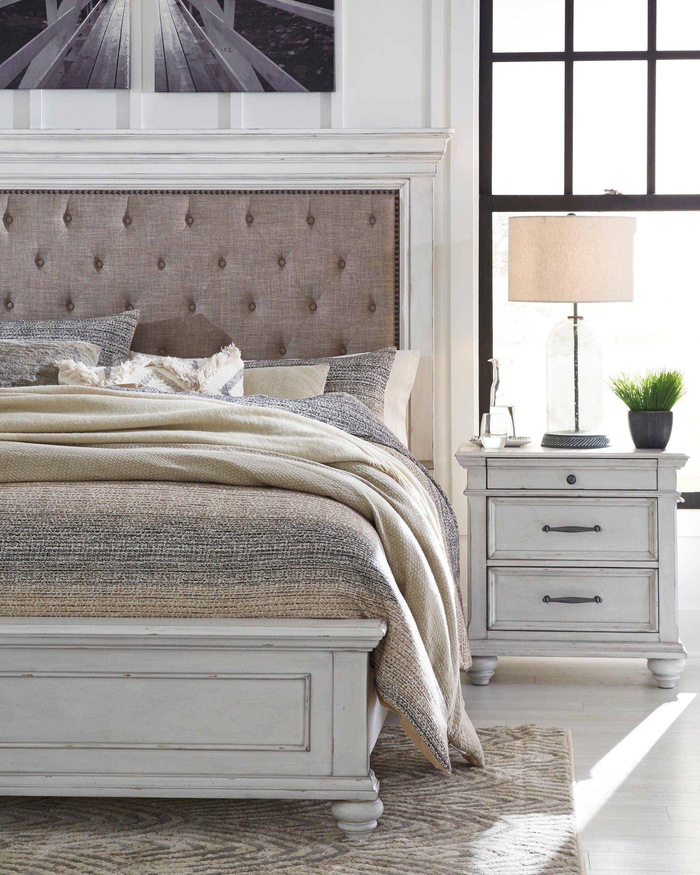 Kanwyn Whitewash King Panel Bedroom Set