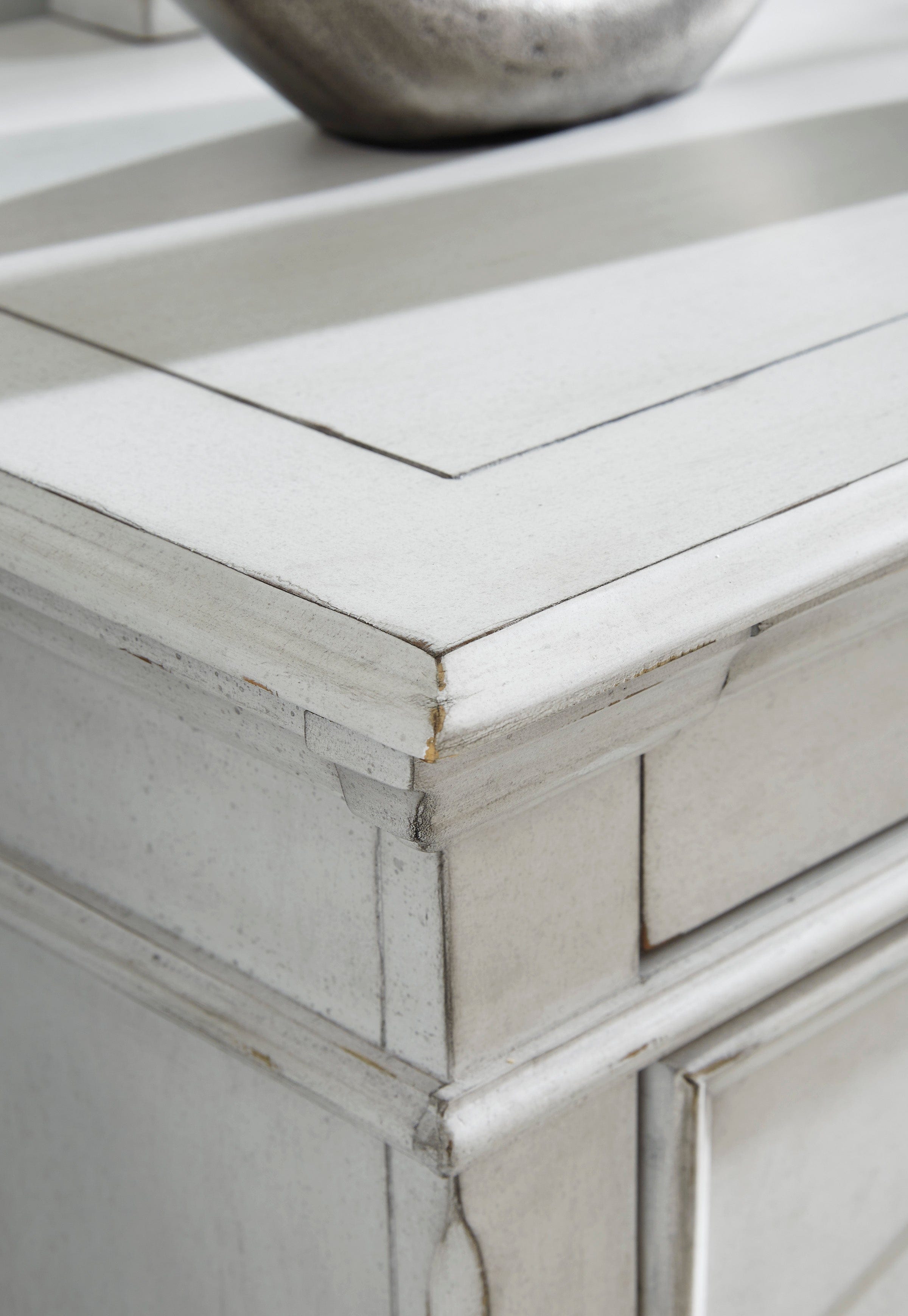 Kanwyn Whitewash King Panel Bedroom Set