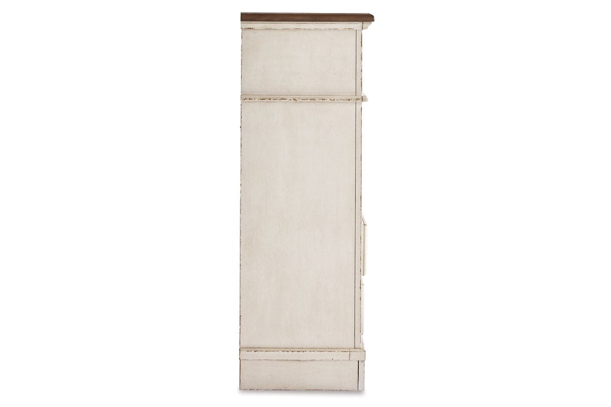 Realyn Chest of Drawers