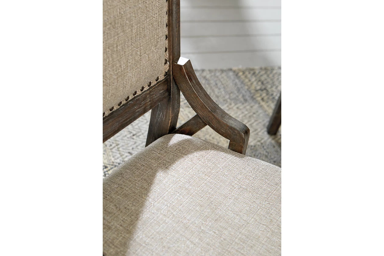 Wyndahl Rustic Brown Extendable Dining Set