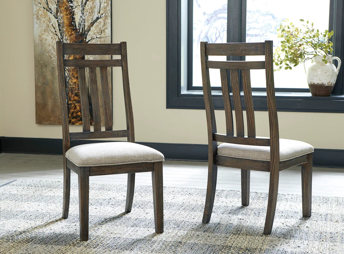 Wyndahl Rustic Brown Extendable Dining Set