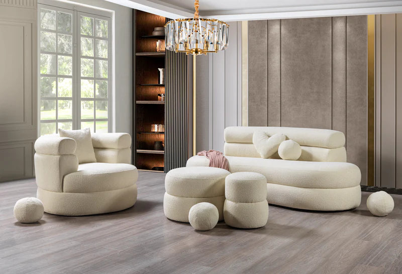 Loveseat Larissa Ivory Boucle