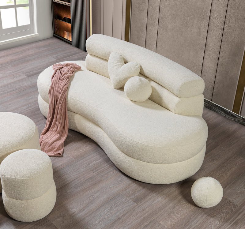 Loveseat Larissa Ivory Boucle