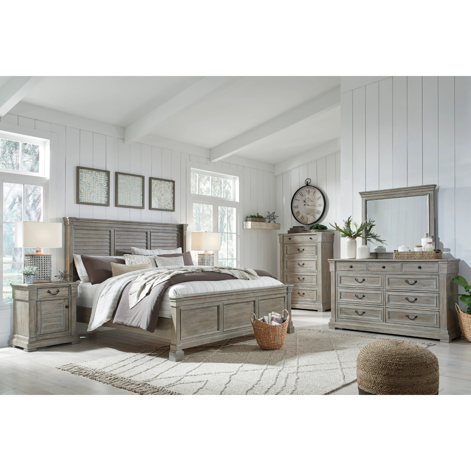 Moreshire Bisque Panel Bedroom Set