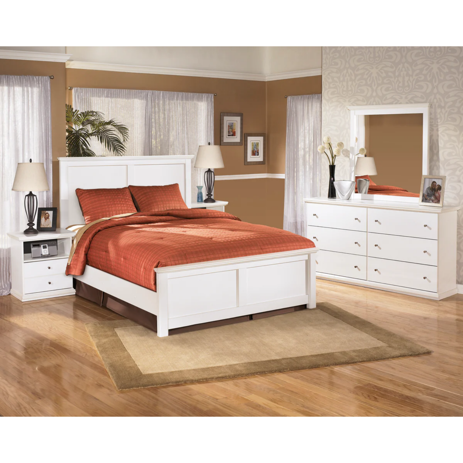 Bostwick Shoals White Panel Bedroom Set