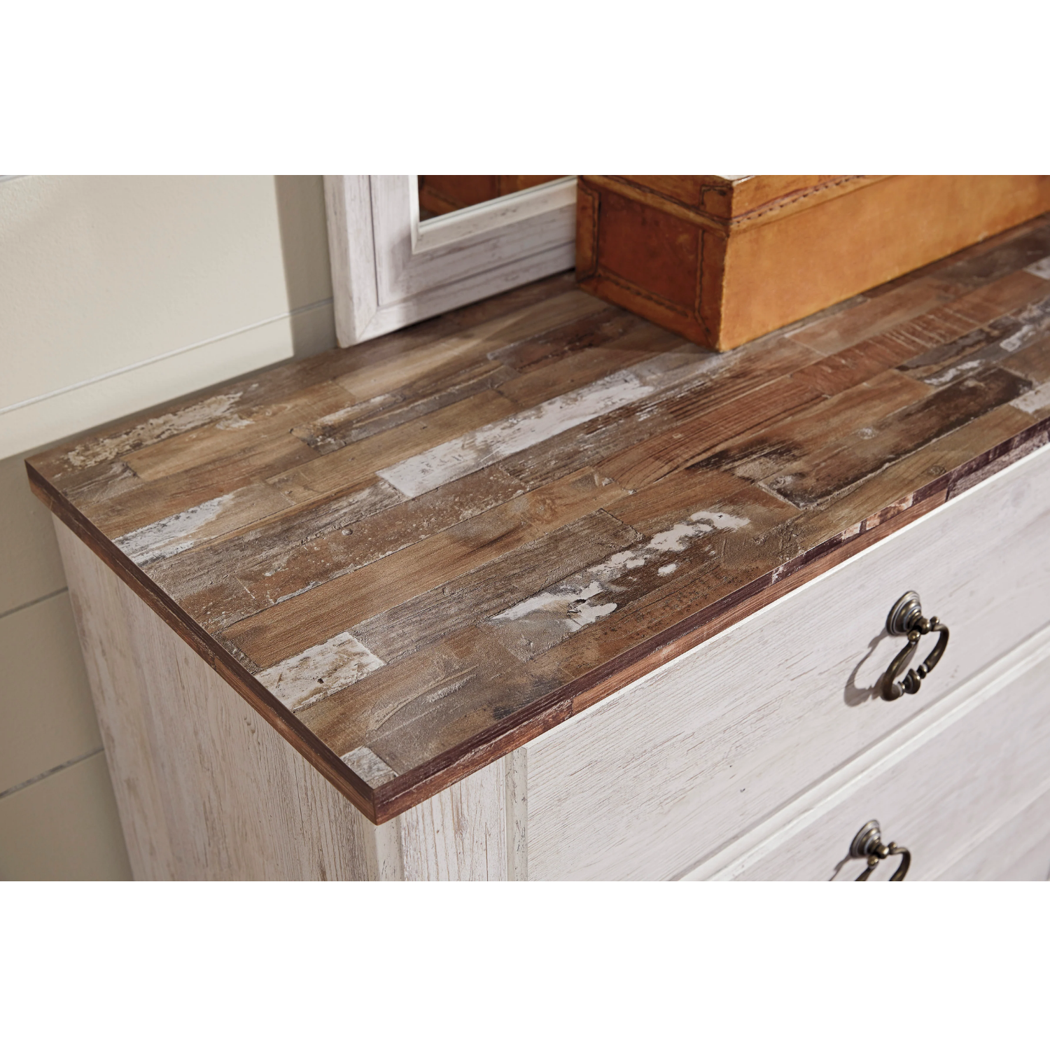 Willowton Whitewash Sleigh Bedroom Set