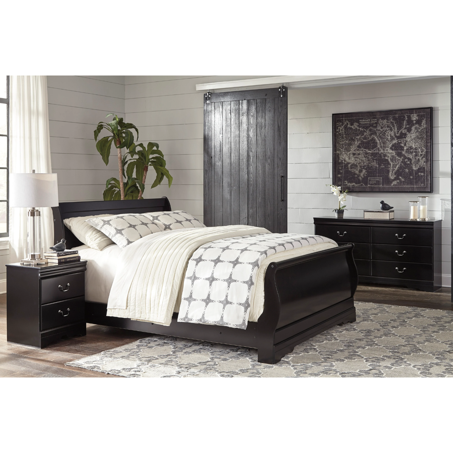 Huey Vineyard Black Sleigh Bedroom Set