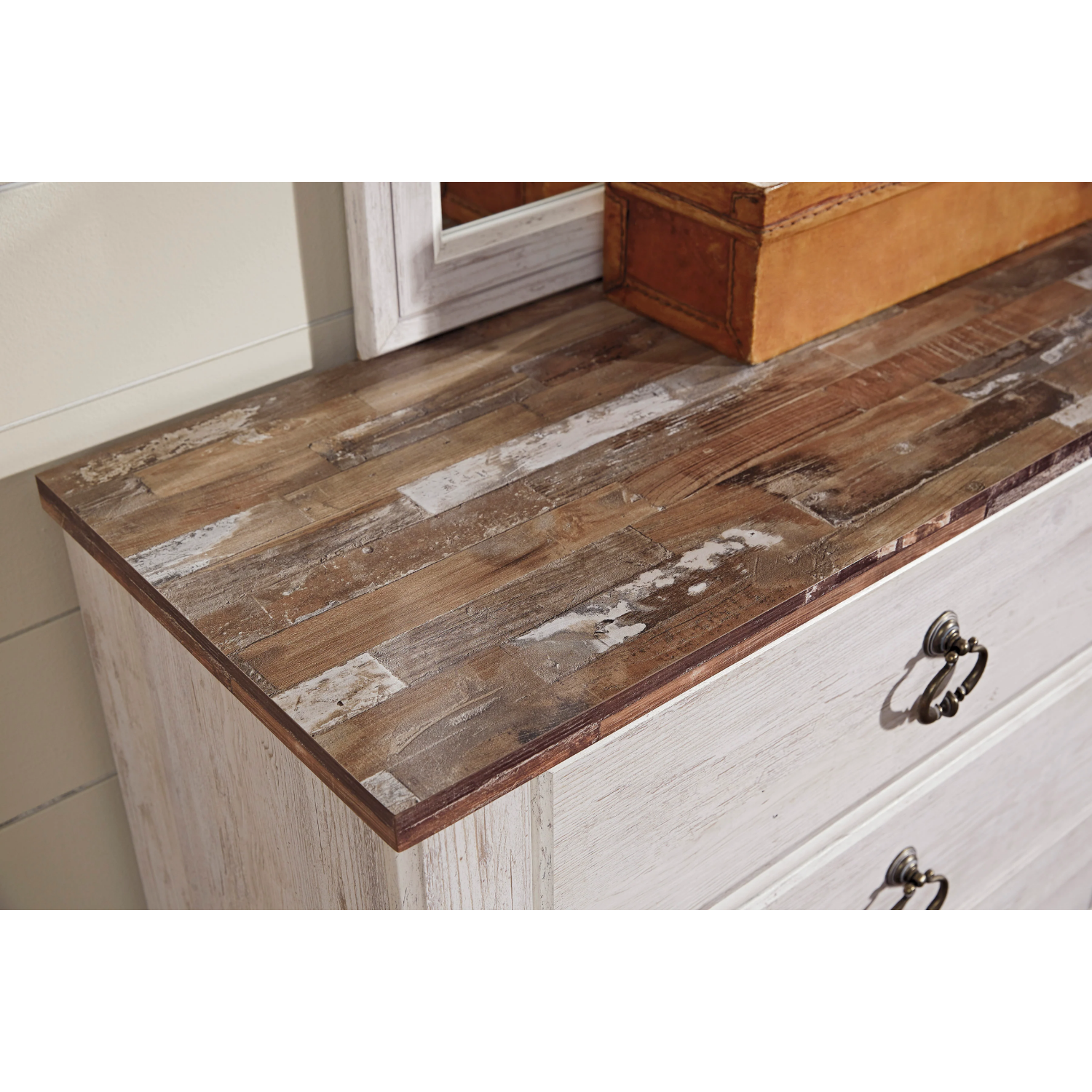 Willowton Whitewash Panel Bedroom Set