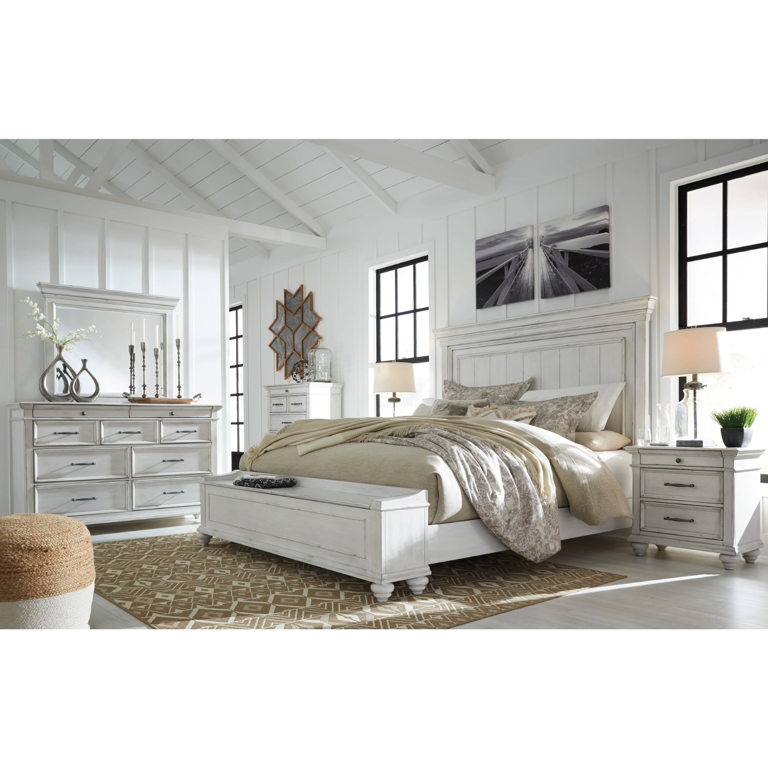 Kanwyn Whitewash Panel Storage Bedroom Set