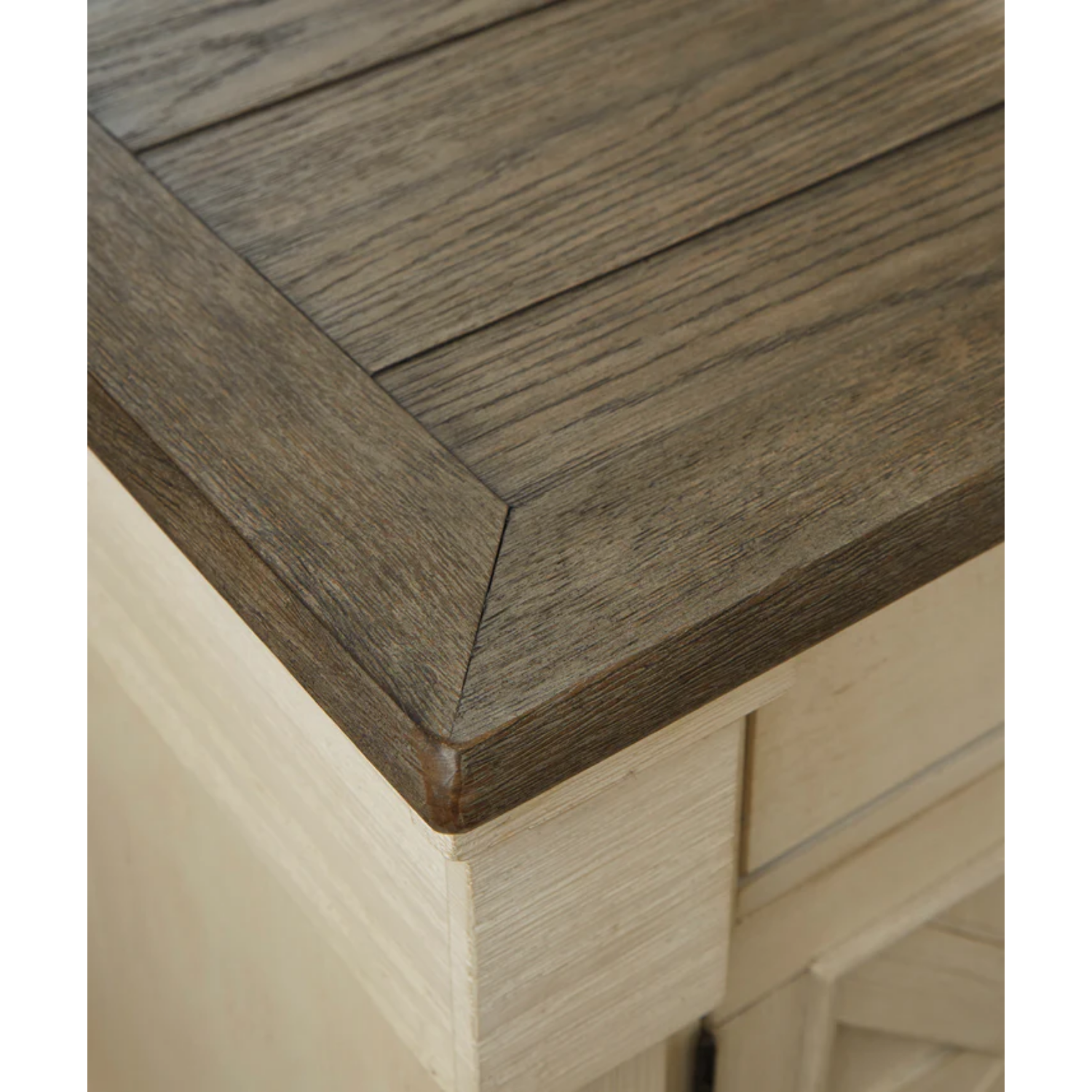 Bolanburg Two-tone Louvered Panel Bedroom Set