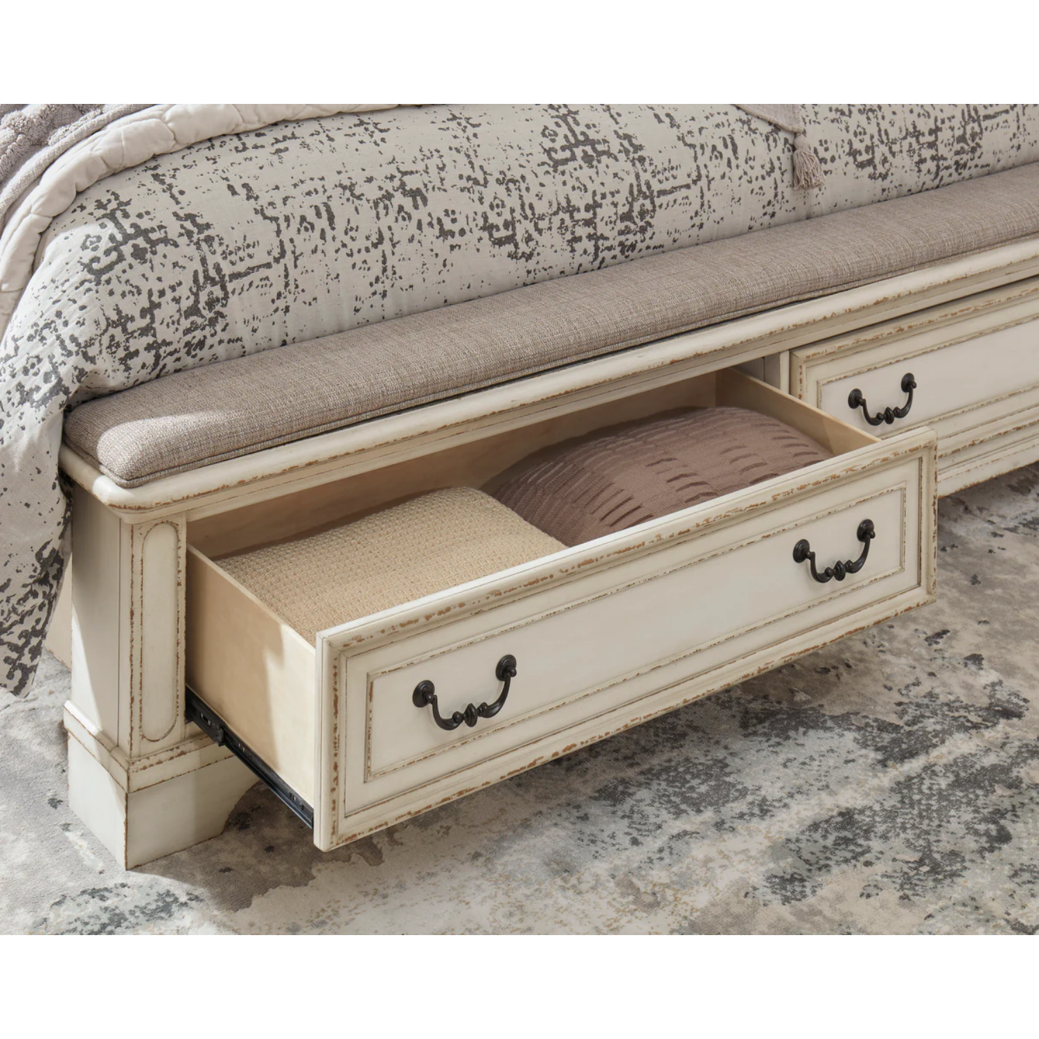 Realyn Chipped White Footboard Storage Platform Bedroom Set