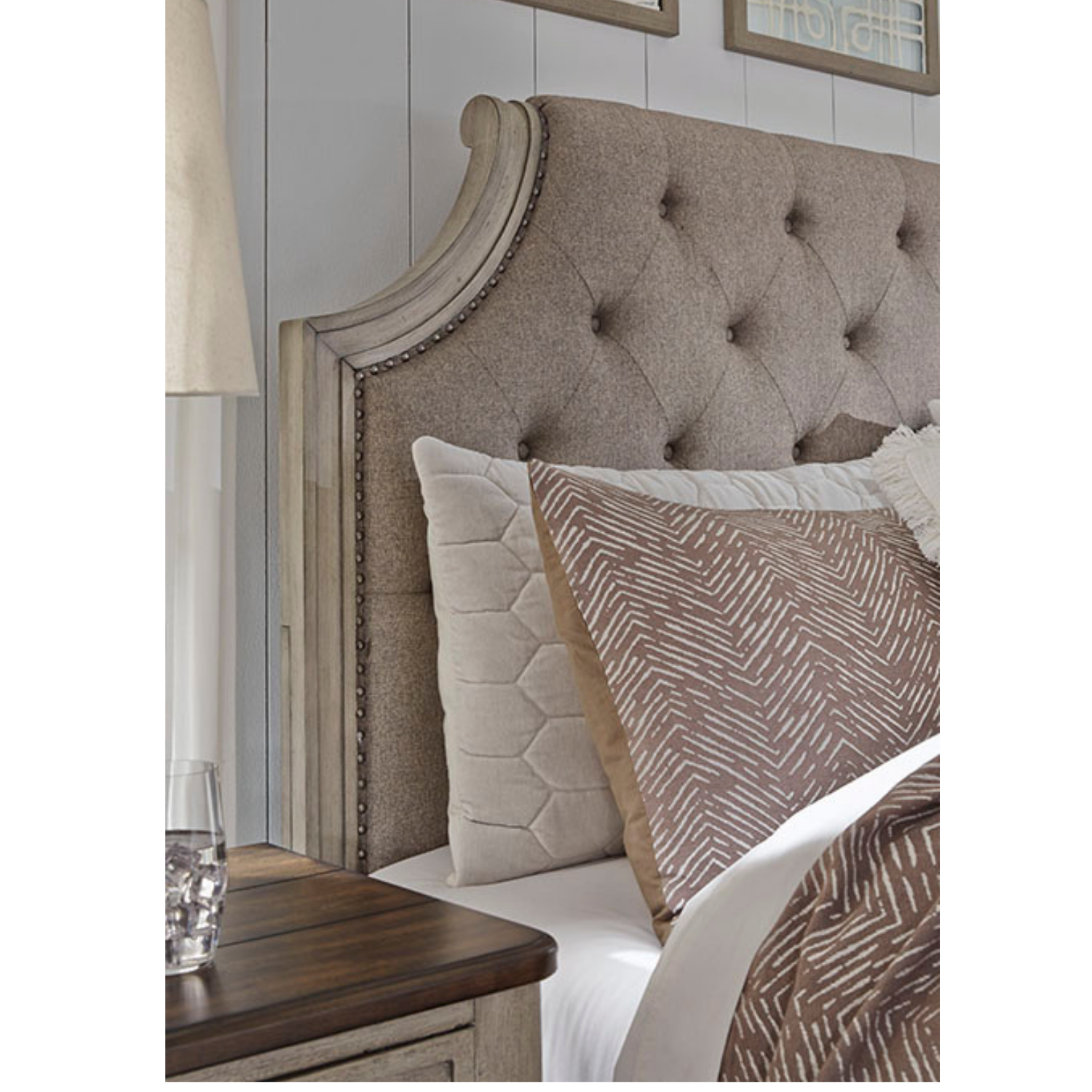 Falkhurst King/California King Upholstered Bed
