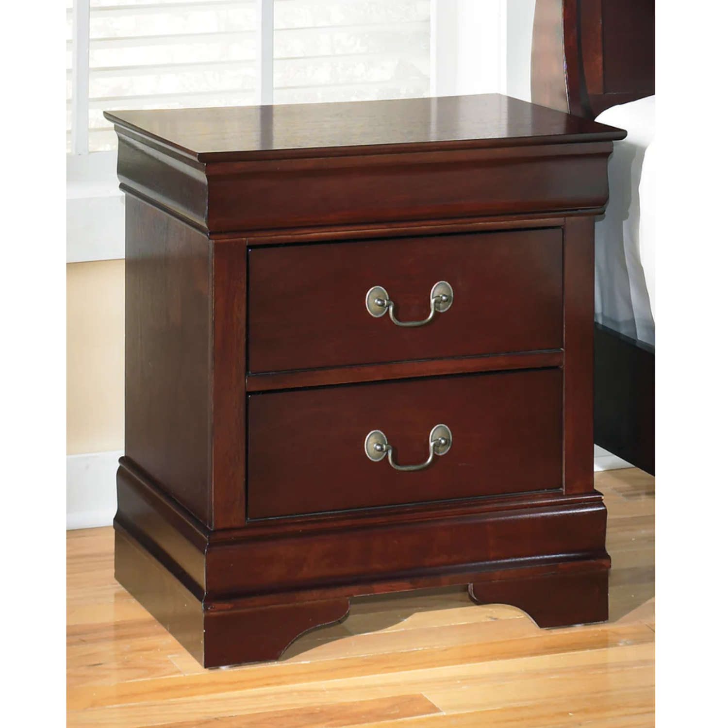 Alisdair Dark Brown Sleigh Bedroom Set
