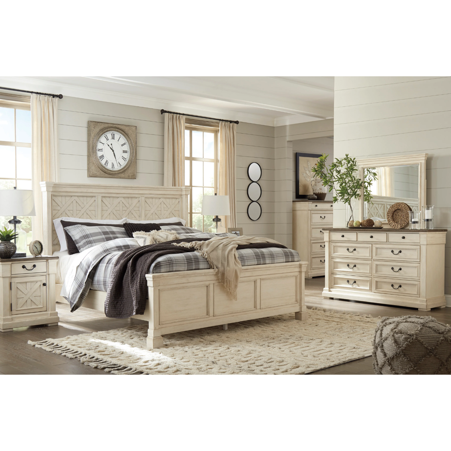 Bolanburg Two-tone Panel Bedroom Set