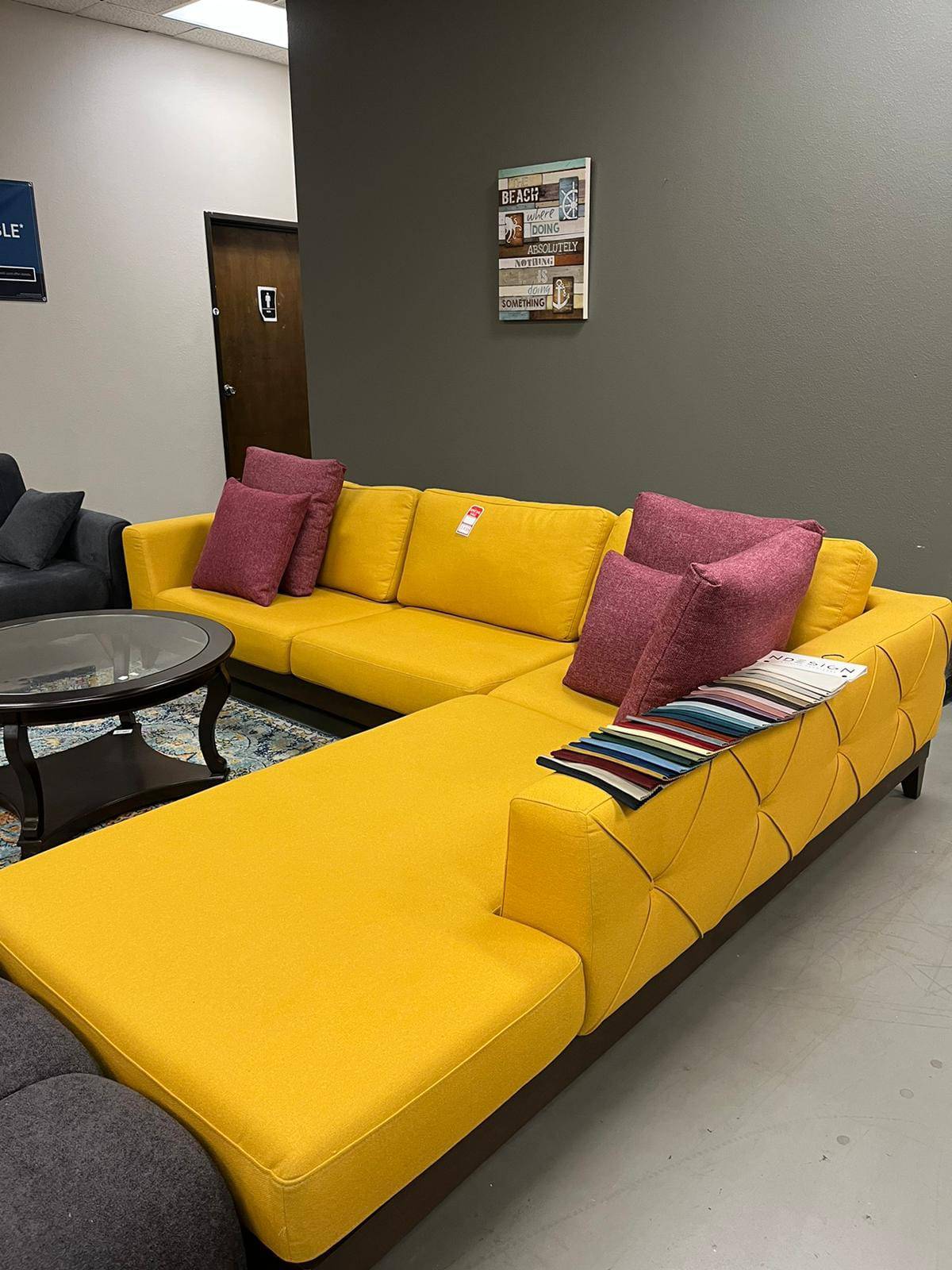 N Design Yellow Corner