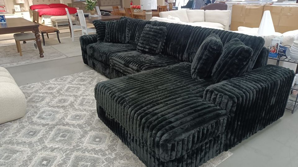 SUNDAY 2- BLACK SECTIONAL