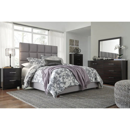 Dolante Gray Queen Upholstered Bed
