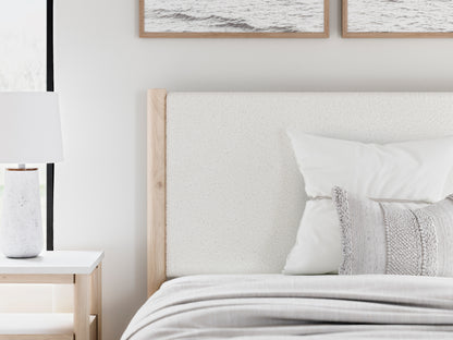 Cadmori Two-tone Queen Upholstered Platform Bed
