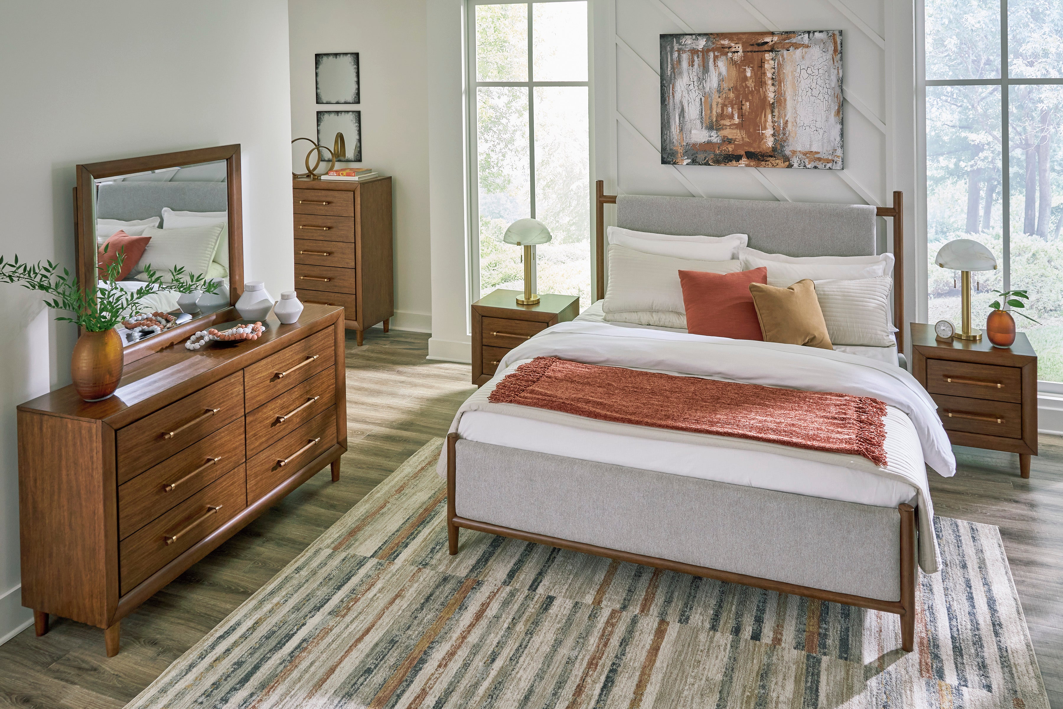 Lyncott Brown Queen Upholstered Panel Bed