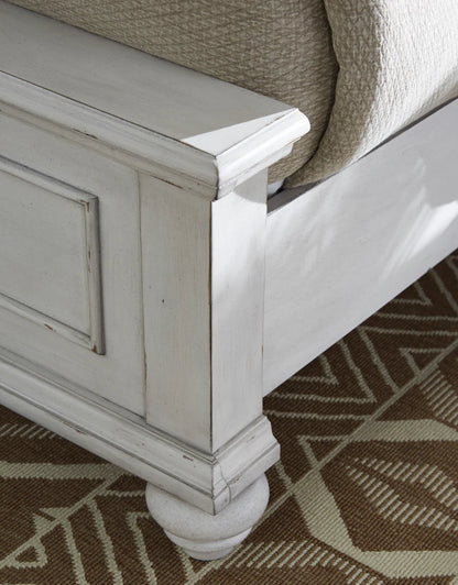 Kanwyn Whitewash Panel Bedroom Set