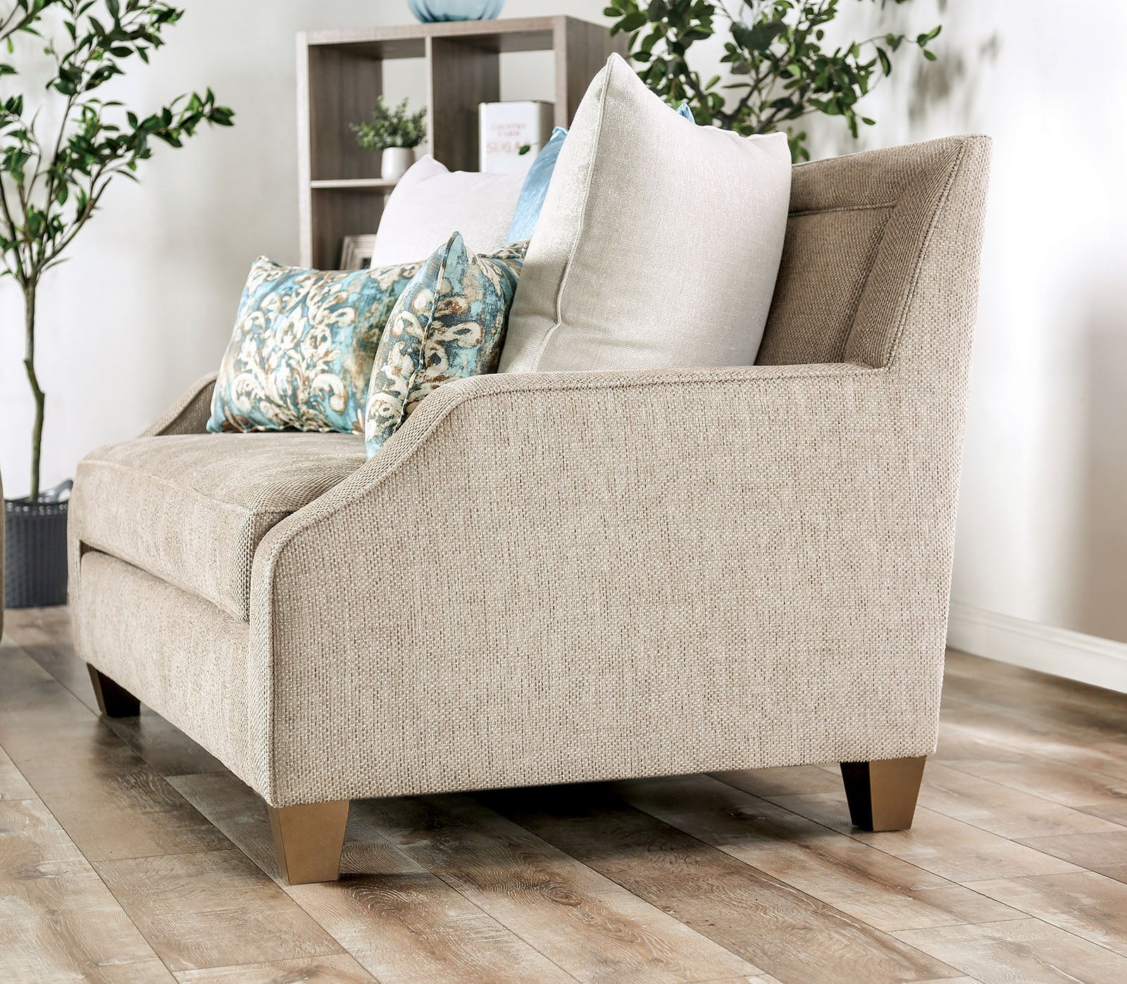 Catarina Modern Loveseat