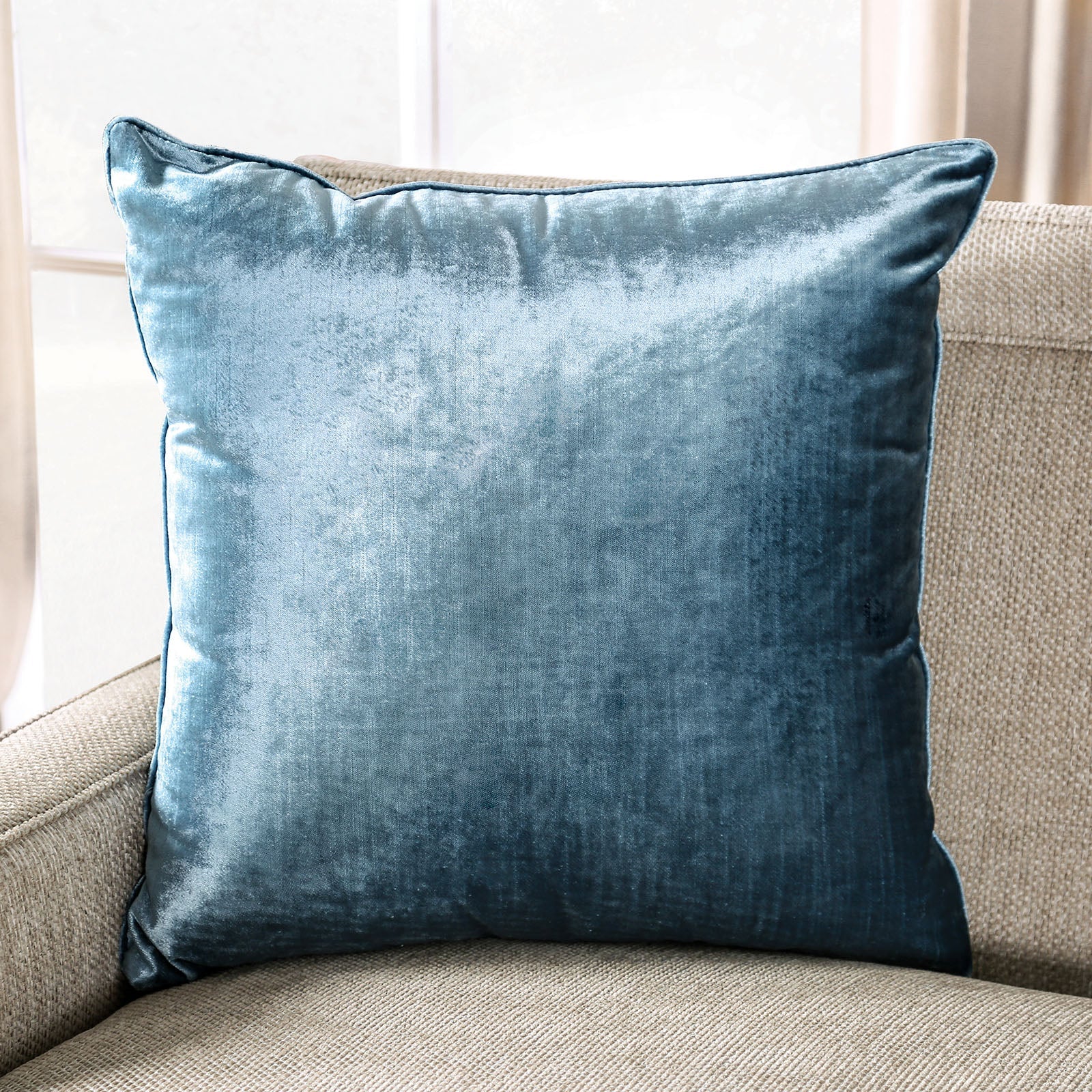 Catarina Modern Loveseat