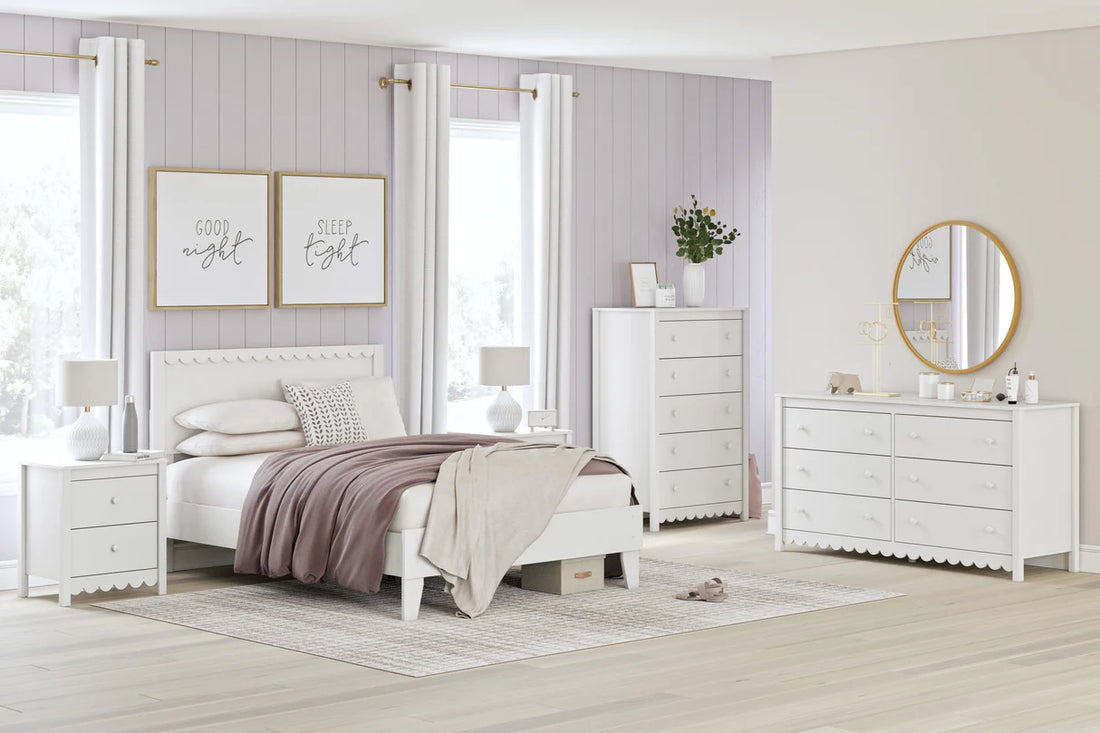 Hallityn White Youth Platform Bedroom Set