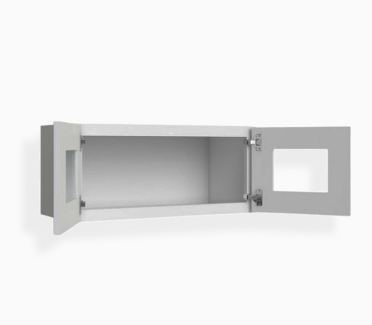 Gabinete de pared gris Shaker de 12″ de alto con puertas dobles y puertas de vidrio