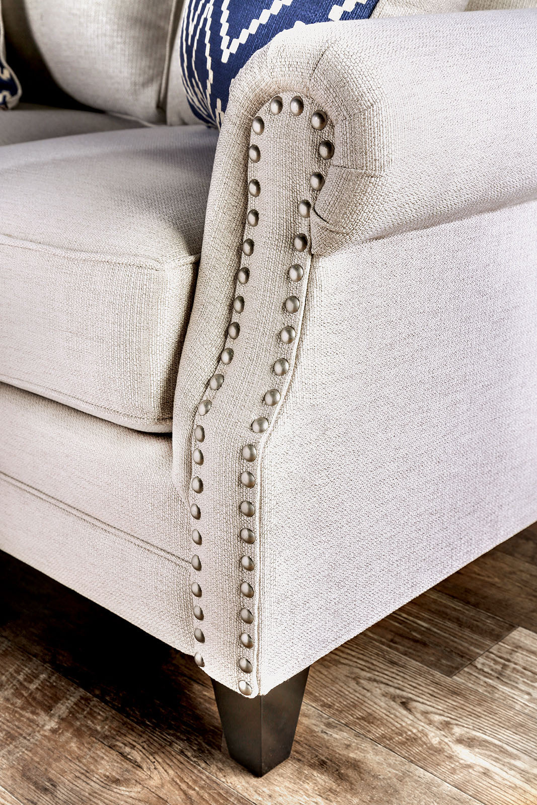 Giovanni Transitional Sofa