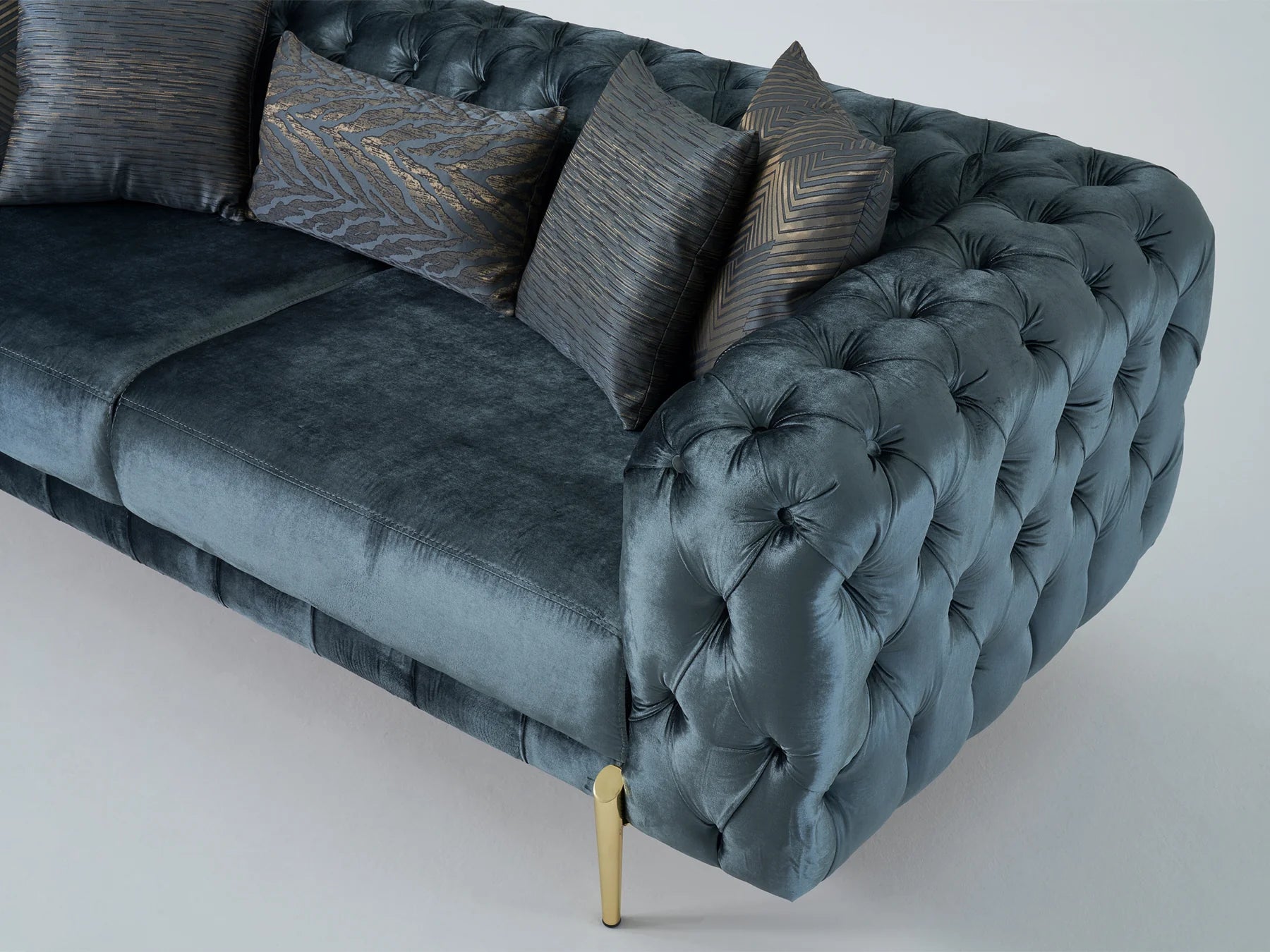 Moss 90.5&quot; Wide Tufted Sofa