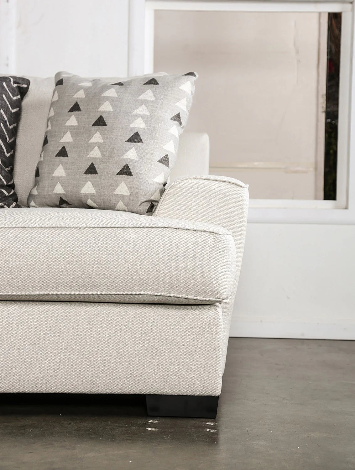 Hyde Modern Living Room Set