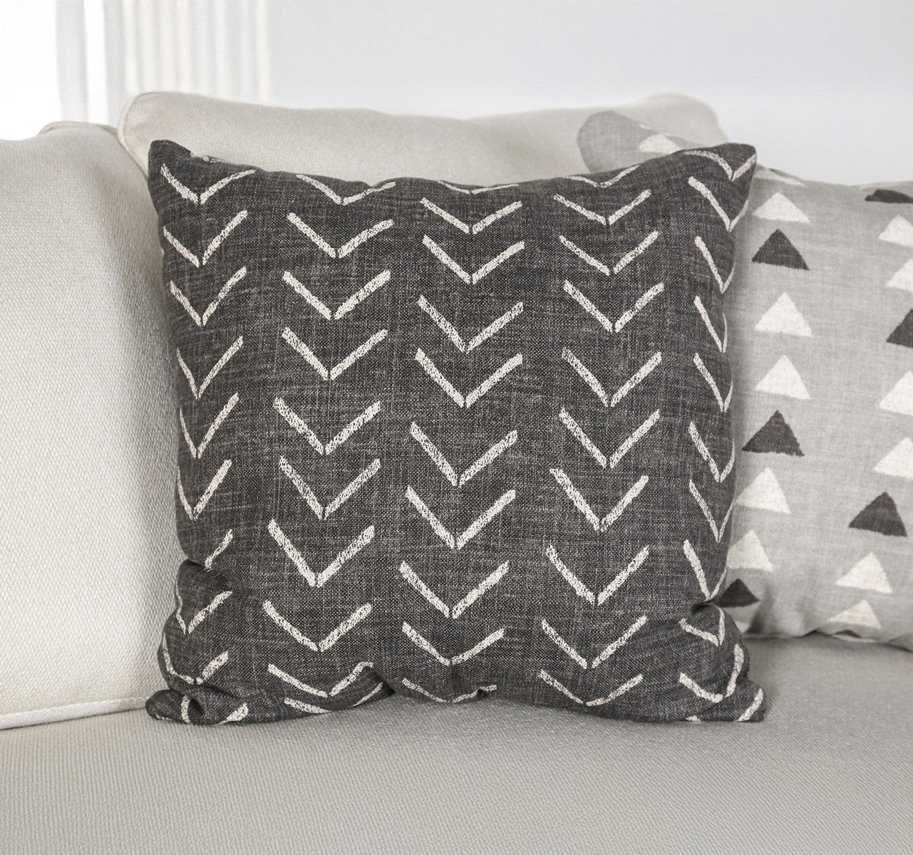 Hyde Modern Living Room Set